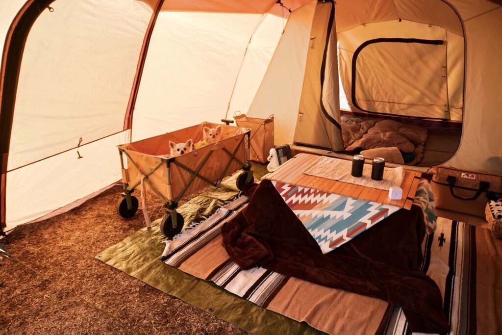 冬キャンプの寒さ対策6選！テント内の底冷え対策や服装・装備などを紹介横浜のキャンピングカーレンタル・EAST WOOD CAMP