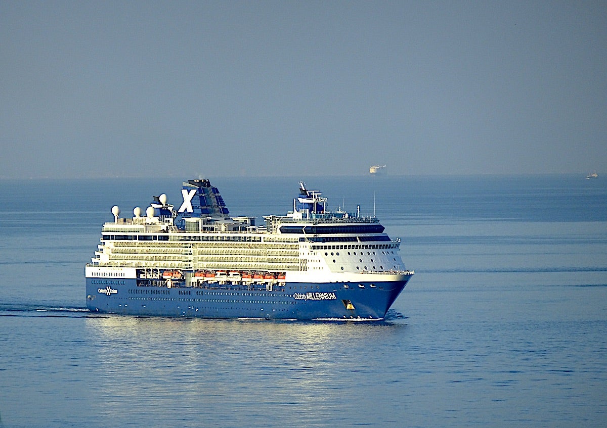 船のロゴマーク - SHIPS OF THE PORT