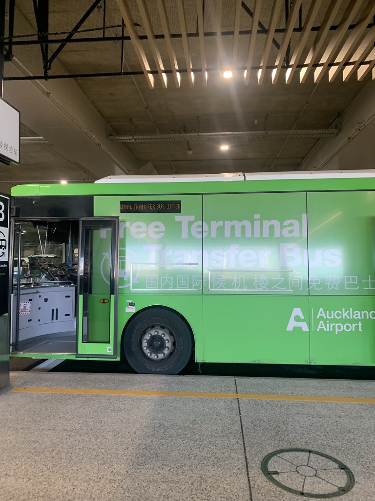 オークランド空港 国際線⇔国内線の乗り継ぎ移動方法 - メジャートリップ お得な旅行情報