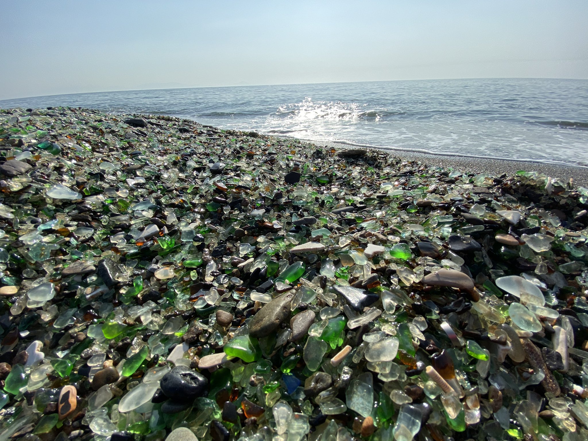ロシアのウラジオストクでユニークなガラス ビーチ - ウスリのストックフォトや画像を多数ご用意 - ウスリ, 湾, ウラジオストク - iStock