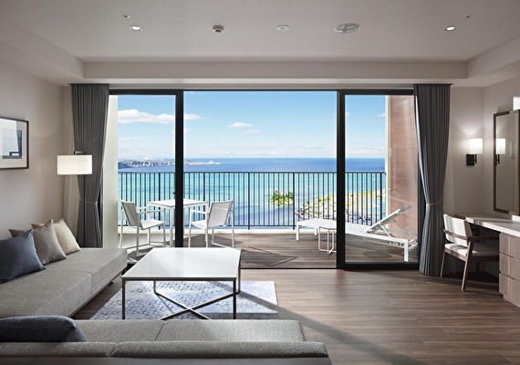 沖縄の海を望むスーペリアツインルームホテル浜比嘉島リゾート 沖縄