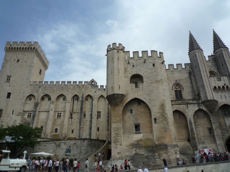 H.I.S.プライベートツアー 日本語ドライバーと行く 4つの世界遺産・アヴィニョン、アルル、ニーム、ポン・デュ・ガールを一気に巡る1泊2日by みゅう パリ フランスのオプショナルツアー海外現地ツアー格安予約