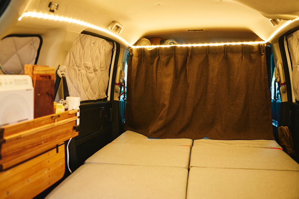 ホンダ フリードプラスで車中泊は快適!? 広さ＆使い勝手を実車でチェック 2019年マイナーチェンジ後のフリードプラスもご紹介！CARPRIME カープライム