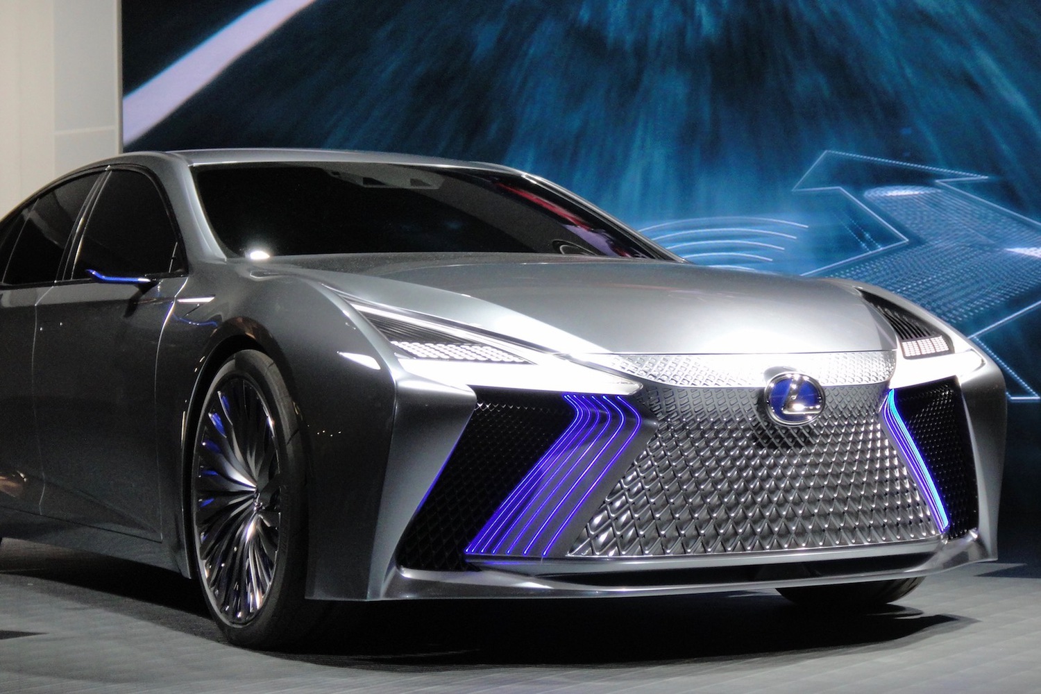 かっこいいだけじゃない。近未来っぽい実用的な乗り物3選ギズモード・ジャパン