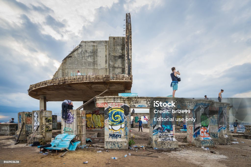 Sathorn Unique Tower Ⅱ 「サトーンユニークタワー Ⅱ」 - 世界冒険紀行