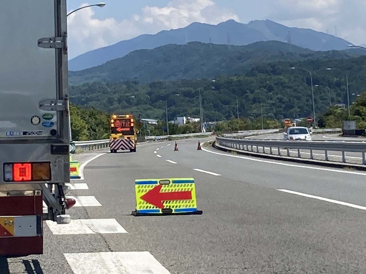 Ｅ５６松山自動車道 「三間 IC 入口夜間閉鎖」および「夜間全面通行止め」 のお知らせ