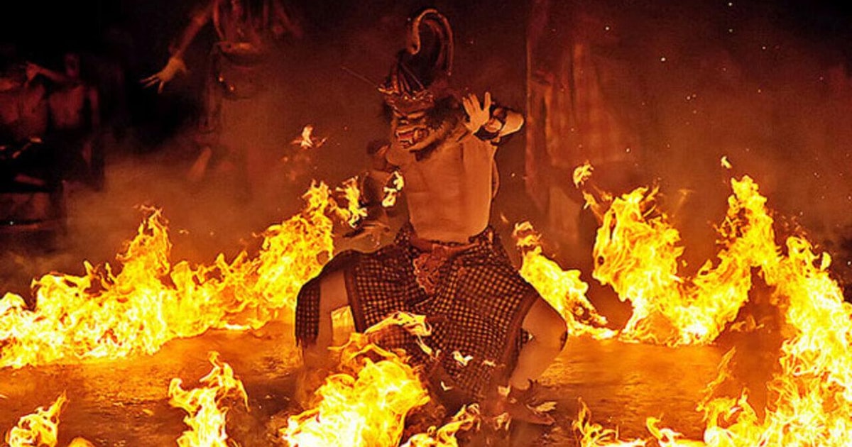 ウブド ケチャダンス おすすめ ! 楽しい タマンカジャ の公演