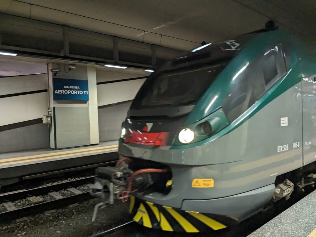 ミラノ・マルペンサ空港ガイド 乗り継ぎ・待ち時間の過ごし方TARIP