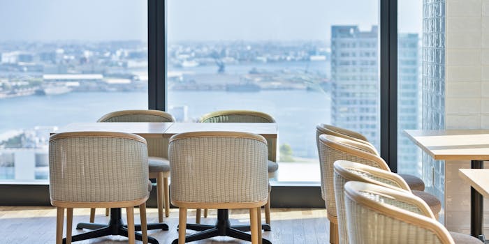 スカイカフェ横浜ランドマークタワー69階 地上273mにあるカフェレストラン