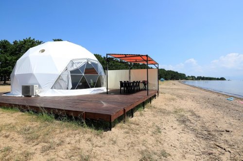日本一の琵琶湖を望む湖西の地で優雅に過ごすグランピング施設『グランピングヴィレッジ滋賀今津浜』がオープンCAMPLOG GEAR