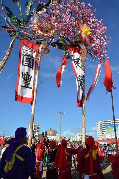 旗頭は地域のシンボル！迫力ある演舞を見に行こう！emoH エモー