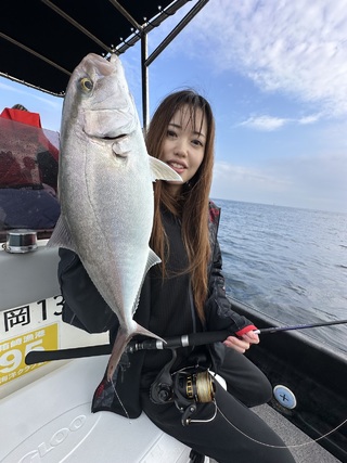 小浜島 半日貸切 初心者大歓迎！出港時間の相談OK☆自分たちだけで楽しむ船釣りチャータープラン☆機材込み＆居酒屋で調理OK No.674小浜島ツアーズ