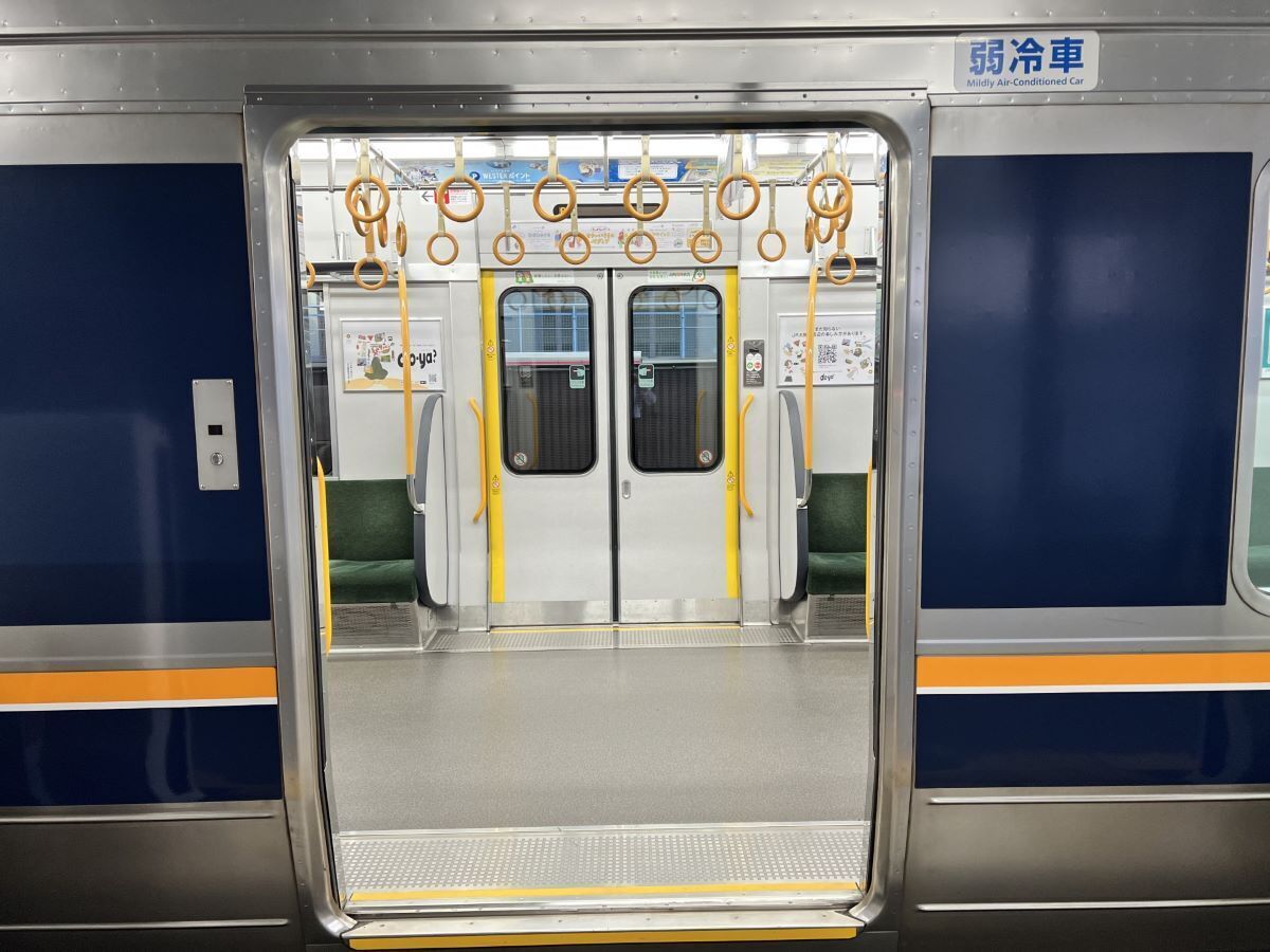 電車の扉を押さえて「こっちこっち！」、中年女性グループのせいで、電車の出発が遅れてしまった！ 罰則はあるの？弁護士が解説ライフ 社会総合 デイリースポーツ online