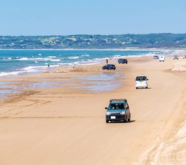 日本で唯一車で走れる砂浜の道路 千里浜なぎさドライブウェイ🏖️ 砂浜ドライブってテンションあがるよねっ たのしかったなぁ⋆⸜🌷⸝‍⋆念願だったし、愛車と行けてしあわせ！！miniminicooperbmwbmwminiminiloveminif55f55minigirlminiのある生活