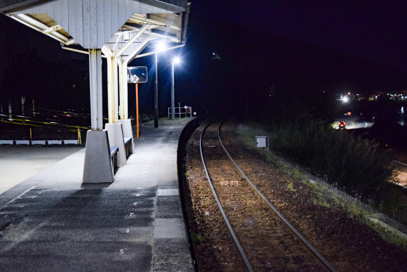 日本一絶景の駅 下灘駅 の行き方。空港からバスと電車で一時間半。時刻表と路線図絶景in - 海外旅行記