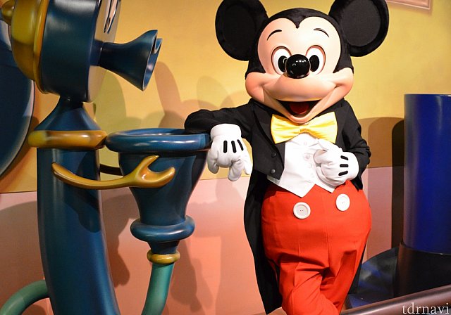 ミッキーに会えるレストランはどこ?ディズニーランドとディズニーシーでミッキーとグリーティングする方法 衣装の種類も紹介No Disney,No Life