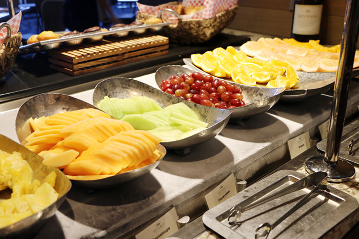 憧れワイキキホテル ロイヤル ハワイアン 朝食リサーチ『サーフ ラナイ』編