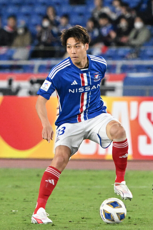 横浜FMから海外移籍。角田涼太朗に問題発生か「コルトレイクの練習参加も 」Football Tribe Japan