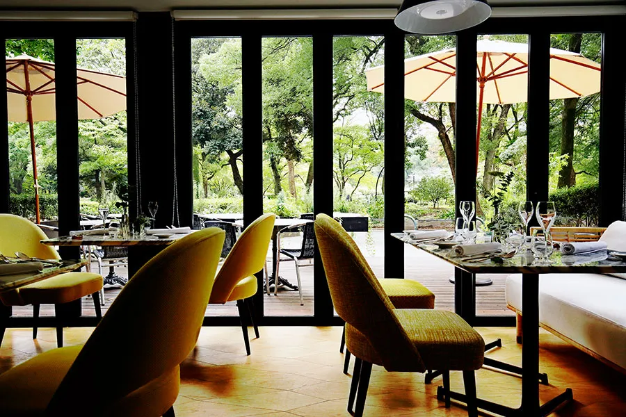 日比谷公園の中のビアガーデン レストラン 日比谷サロ