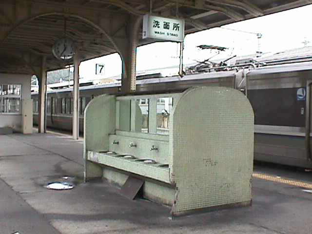 ＪＲ米原駅 新幹線ホームの階段・エスカレーター・エレベーターに近い降車位置情報