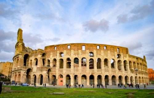 ローマ コロッセオはどんな建物？知るほど面白い芸術的な重要性とは？イロハニアート