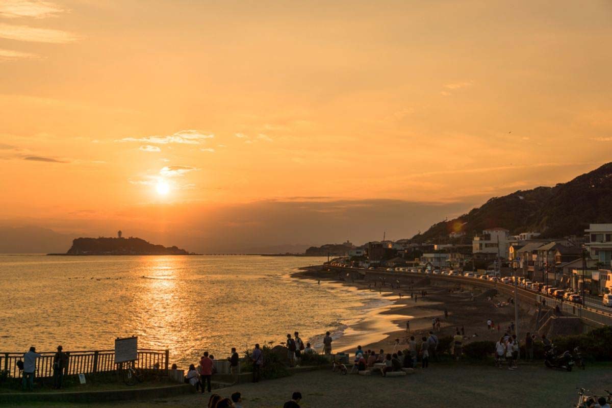 湘南エリア最高クラスのオーシャンビュー「稲村ヶ崎温泉」立地の勝利カラーひよこ- エキスパート - Yahoo!ニュース