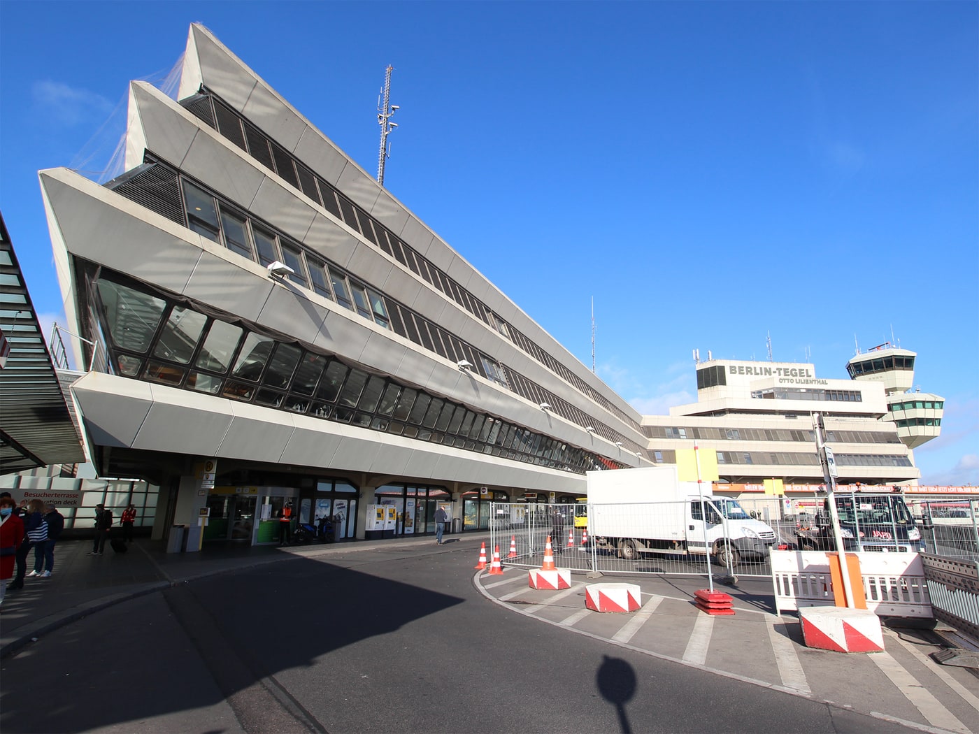 ベルリン ブランデンブルク国際空港」の863点のロイヤリティフリー画像、写真素材、絵Shutterstock