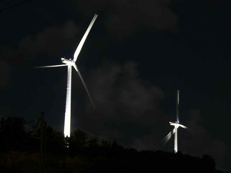 風車と夜空～福井県あわら市