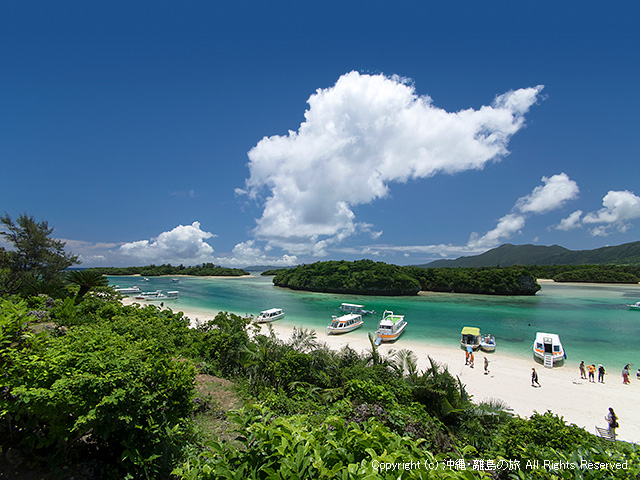 川平湾の駐車場を料金や台数別に比較！行き方や楽しみ方について現地スタッフが徹底解説！ - 石垣島 ADVENTURE PiPi ピピ