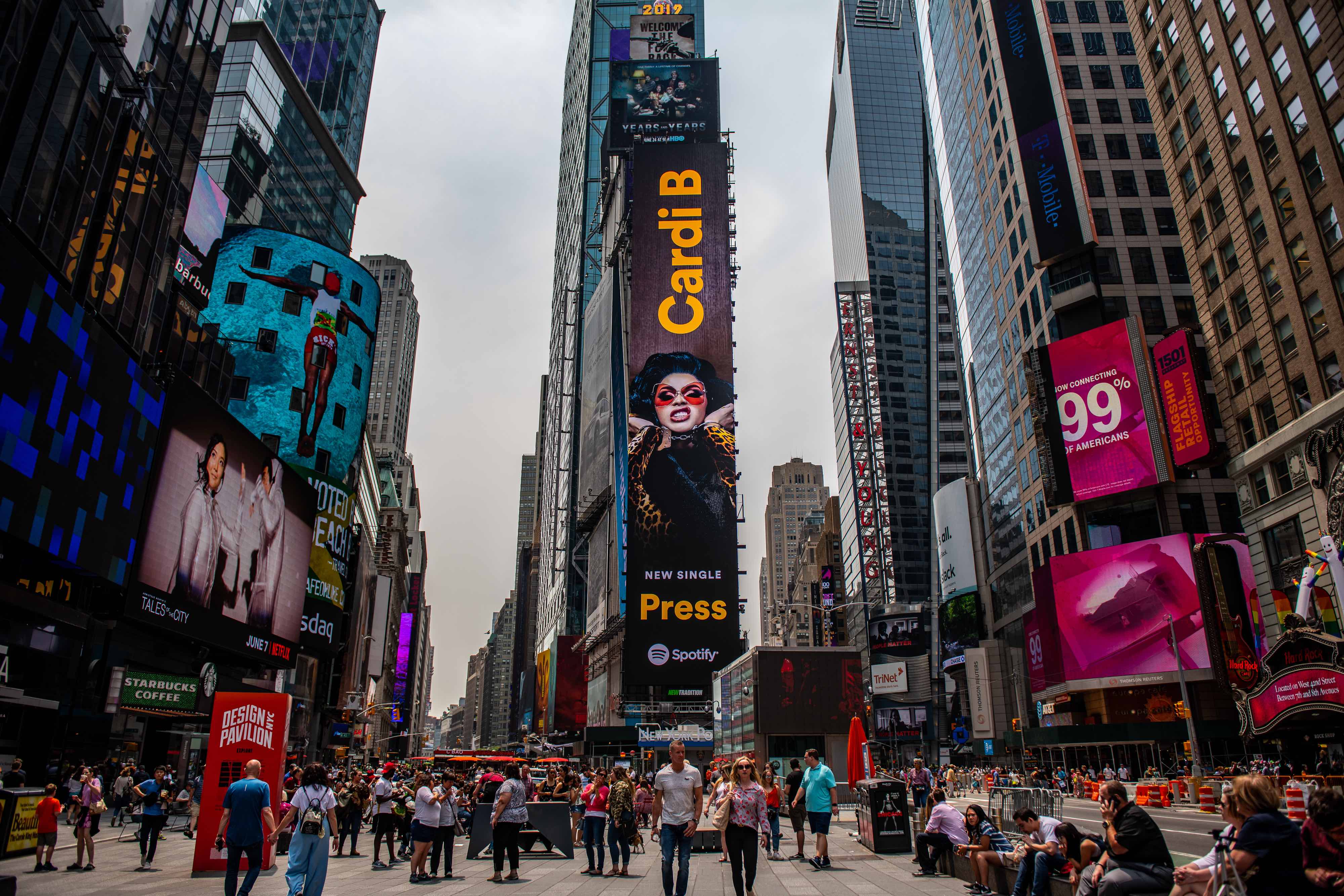 コロナ禍のNYの秋、人が戻ってきたタイムズスクエアの様子！How to ENJOY NYC