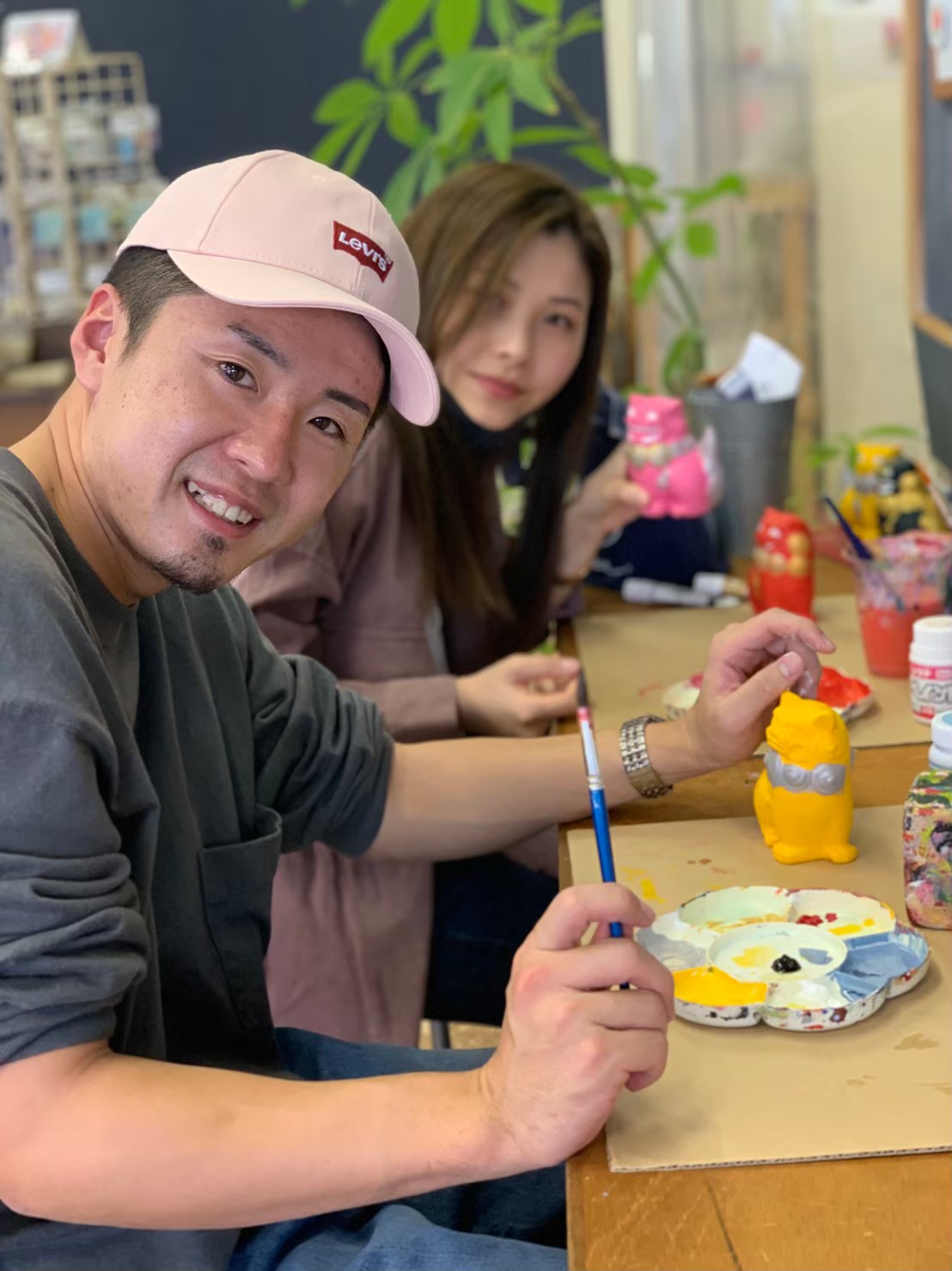 素焼きシーサー絵付け体験石垣島 ラー油の手作り体験工房「ゆんたく」