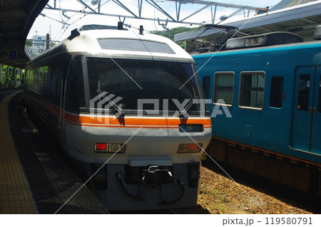 asahi.com 朝日新聞社 ：さよならオレンジ電車 ＪＲ中央線の象徴に終止符 - 鉄道 - トラベル