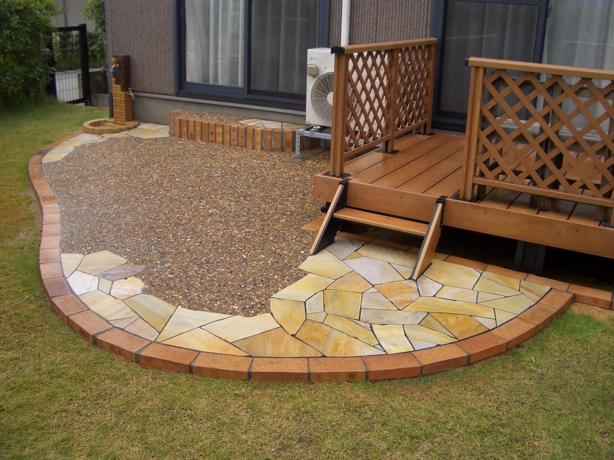 自宅でバーベキューを楽しむために！ 庭づくりのポイントを解説リクシルのエクステリア「エクシオール」で100のいいコト+PLUS