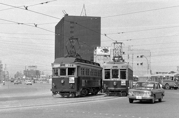福岡カフェ 懐かしの路面電車を利用したカフェ！昭和レトロ遺産×令和のフルーツサンド『hara harmony coffee』ふくおかナビ