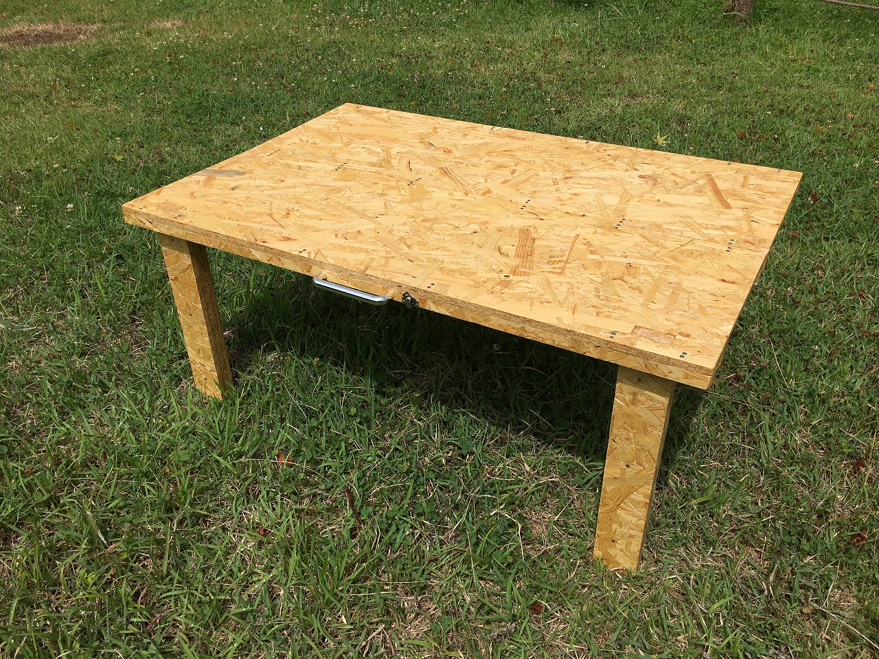 3,714円でキャンプテーブル自作」設計図があれば初めてでも作れる。ココハルのDIY