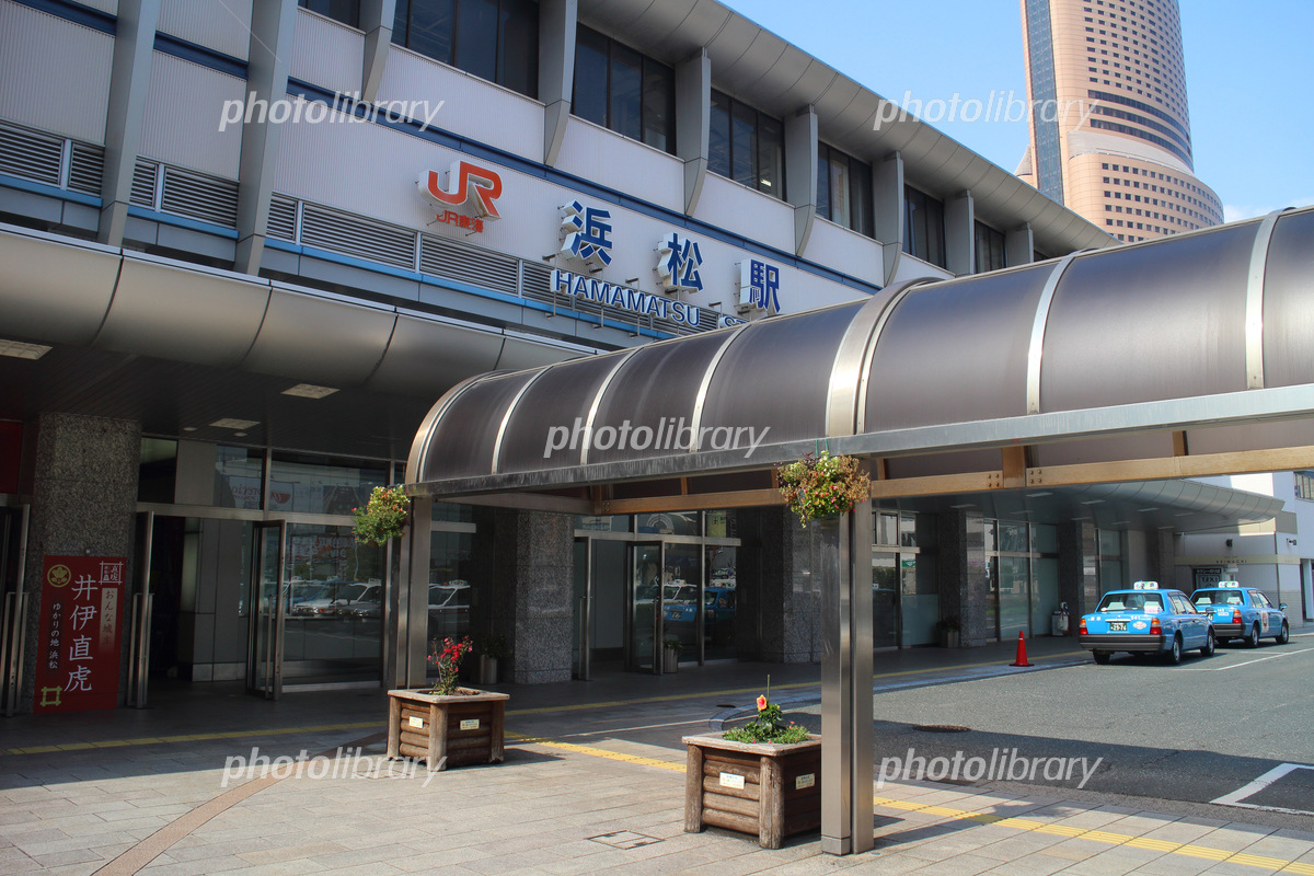 浜松駅前で乗用車暴走 タクシーに突っ込む ３人軽傷 事故動画あり 静岡新聞DIGITAL 静岡県のニュース