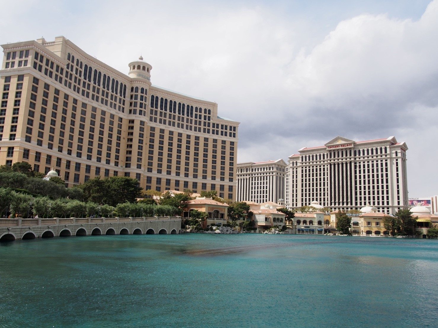 大迫力！ベラージオの噴水ショーあおいとりっぷ