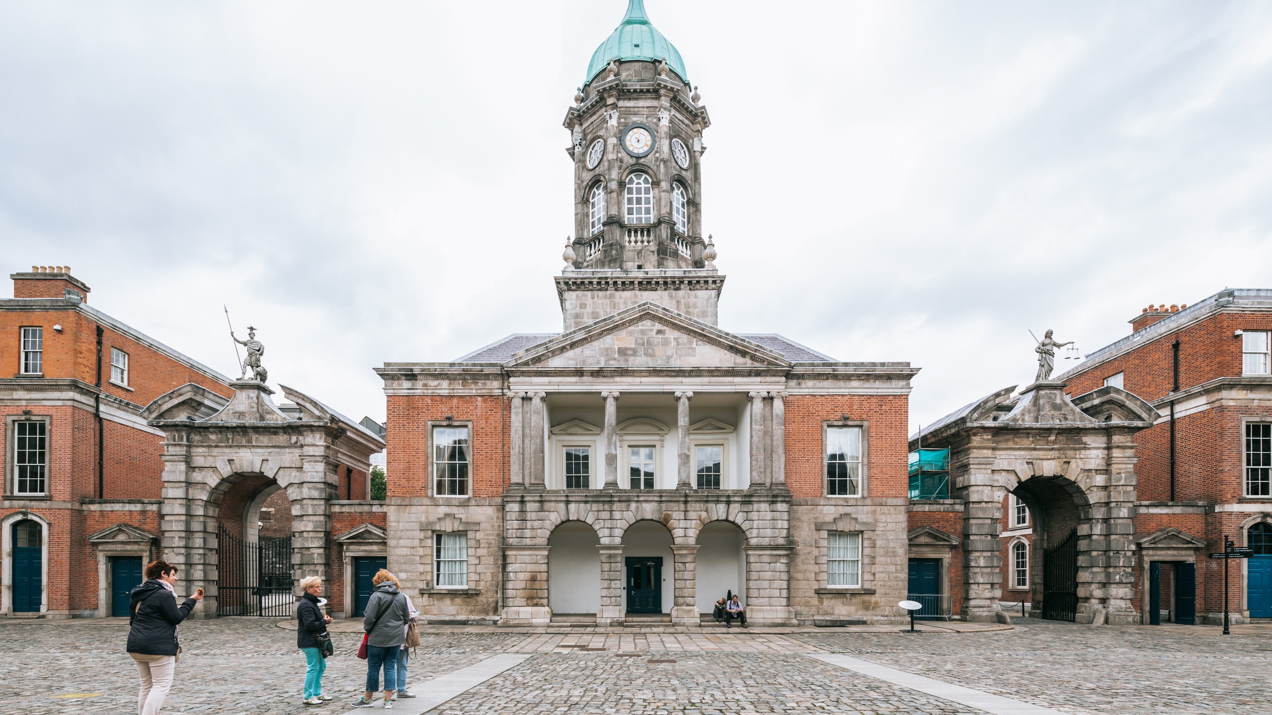 ダブリン城 口コミ・写真・地図・情報 - トリップアドバイザ
