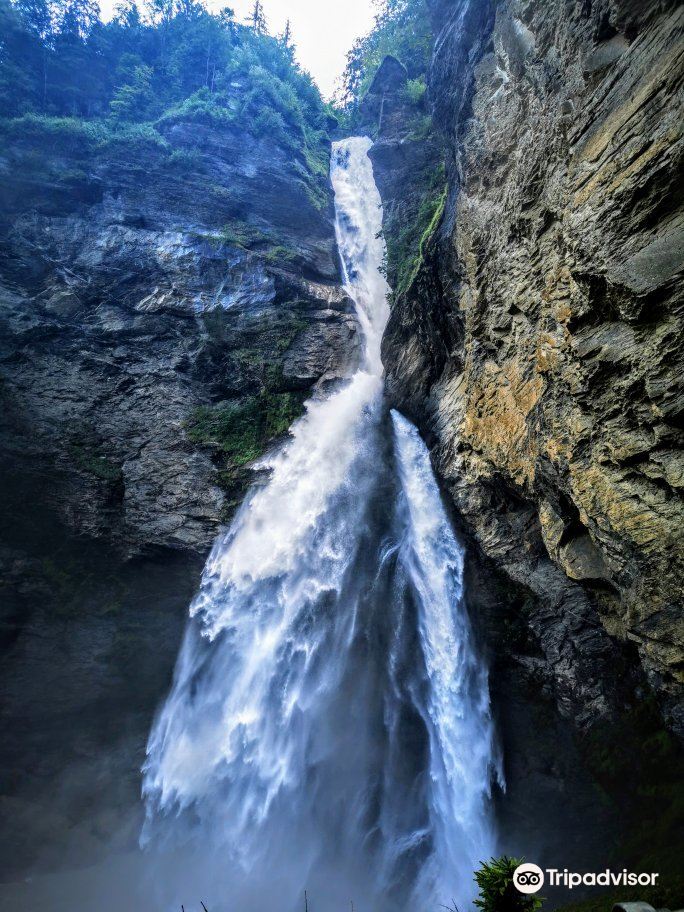 ライヒェンバッハ滝スイス政府観光局