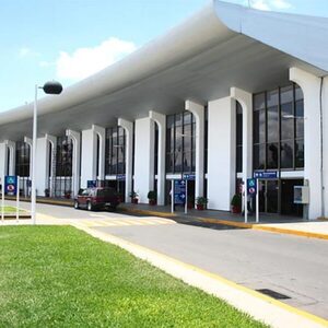 ホーチミン：空港のぼったくりタクシー、違反2社の全車両を検査社会- VIETJOベトナムニュース