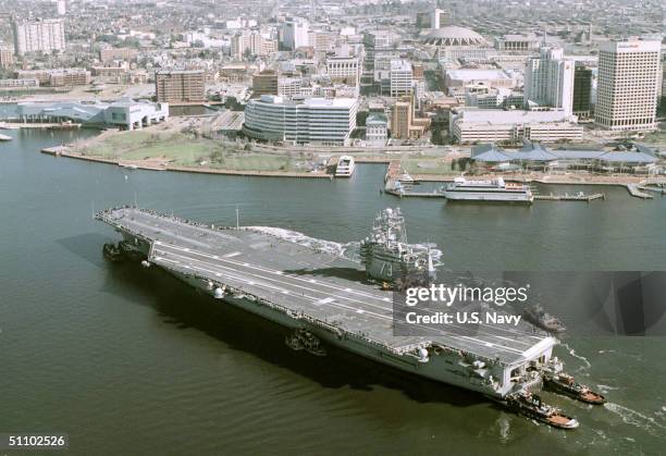 ドワイトD.アイゼンハワー空母打撃群、ノーフォーク海軍基地を出港FlyTeam ニュース