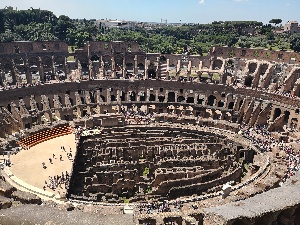 ローマ コロッセオはどんな建物？知るほど面白い芸術的な重要性とは？イロハニアート