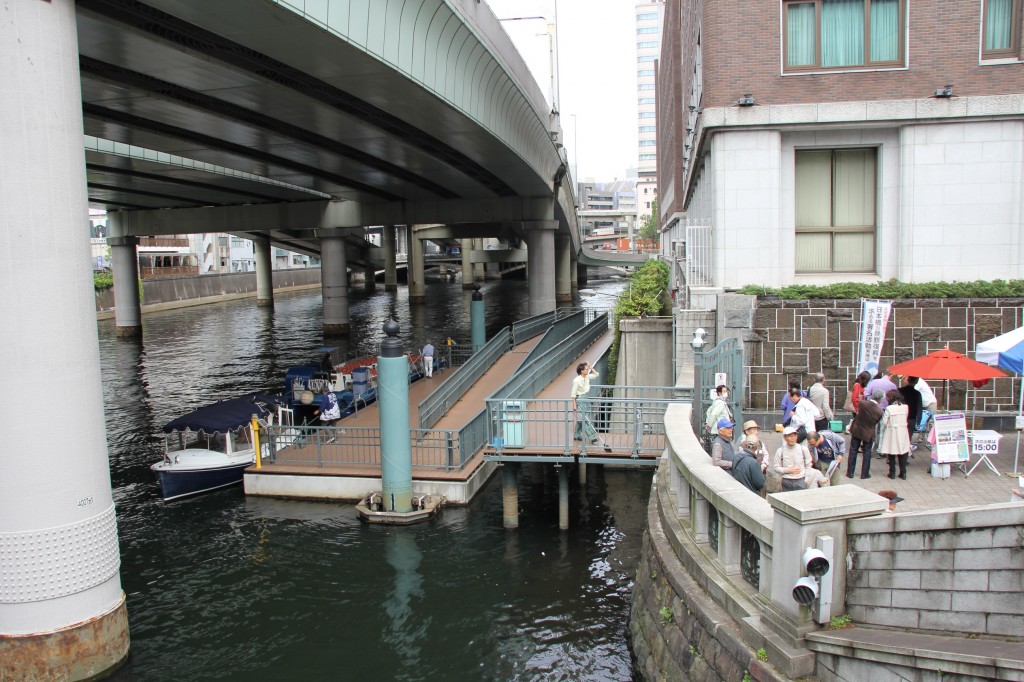 日本橋船着場で運河巡る納涼クルージング 夕暮れの「イグアナ」訪問 - 日本橋経済新聞