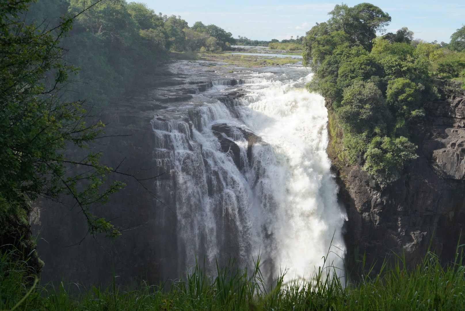ザンビアを旅する⑥ 世界遺産「ビクトリアフォールズ」〜入場無料！絶景の滝をタダで見る方法〜コジマ先生アフリカへ行く