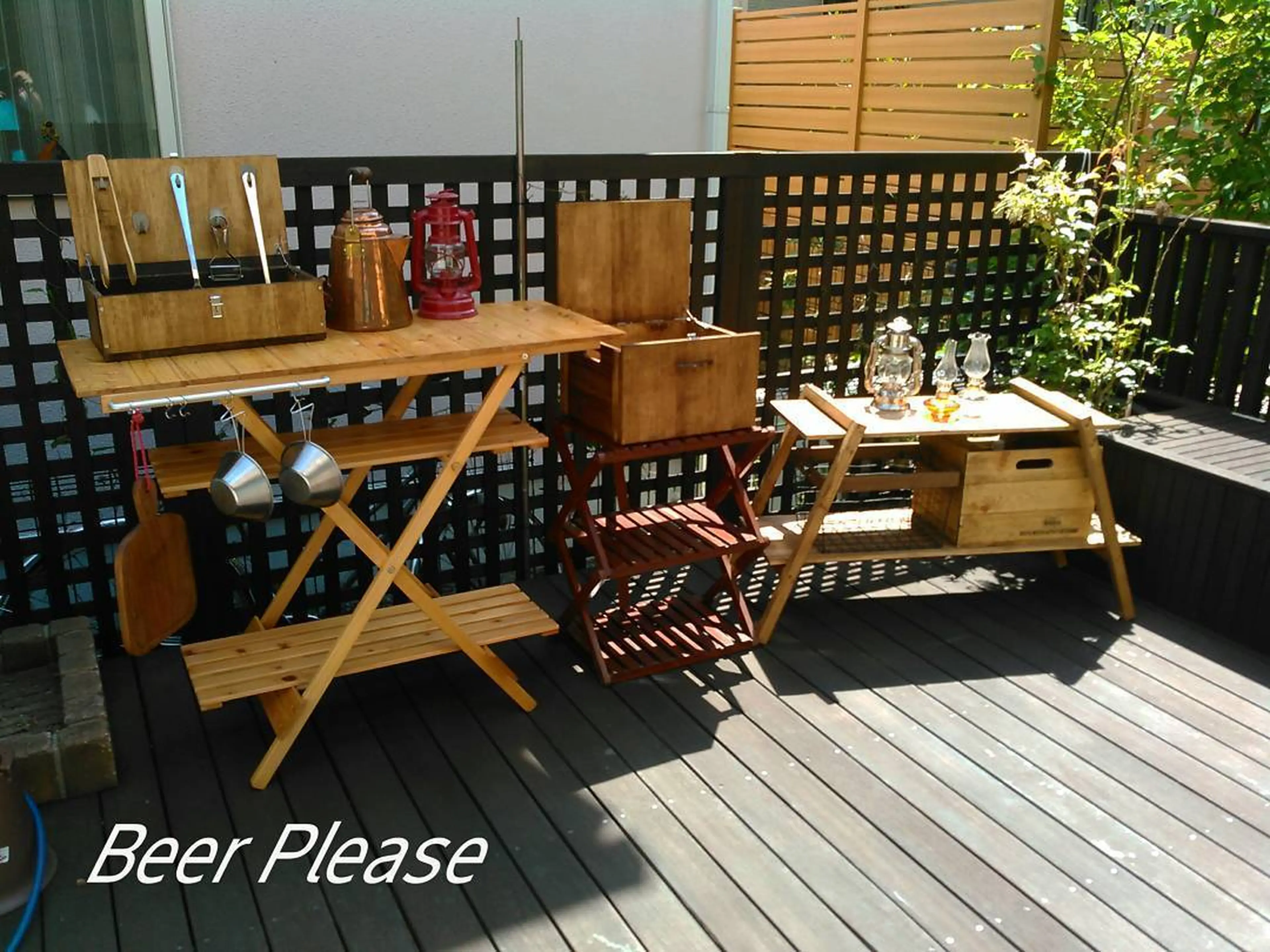 ソロキャンプ用テーブルDIY 100均の材料でラック付きミニテーブルを自作NiceCamper