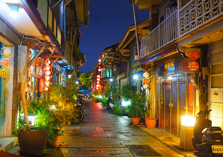 最新 迪化街のレトロスポット9選！台湾最大級の問屋街へ行こうるるぶ&more