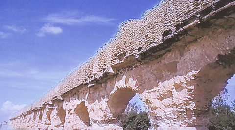 青空とポン・デュ・ガール 世界遺産 フランスの写真素材70085795- PIXTA