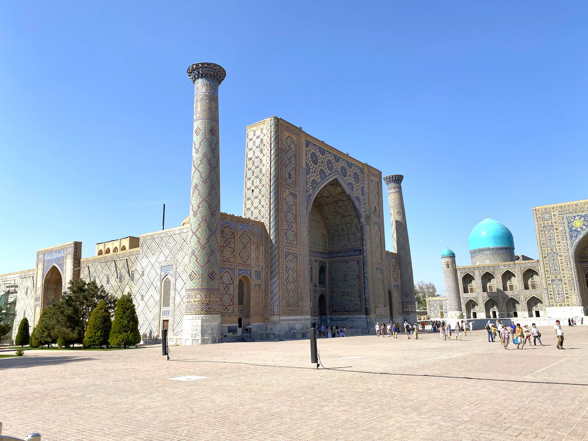 ウスベキスタン サマルカンド：レギスタン広場に魅了された一日。El Mundo