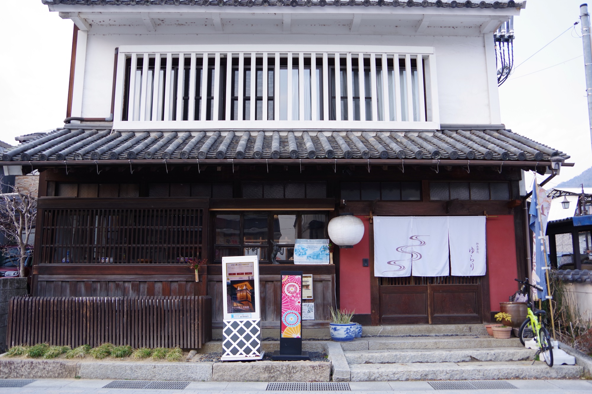 道の駅山陽道やかげ宿無料駐車場完備！あえて販売がない観光拠点に特化した施設 岡山県矢掛町岡山スタイル