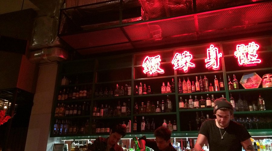 天国へのエレベーターを上り、噂の香港141に行ってみた - 97年製Z世代ハードロック好きの自由帳